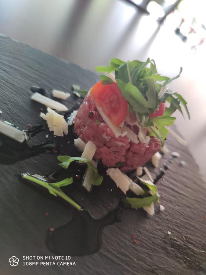 Hotel Ristorante Morus Burago di Molgora Buitenkant foto