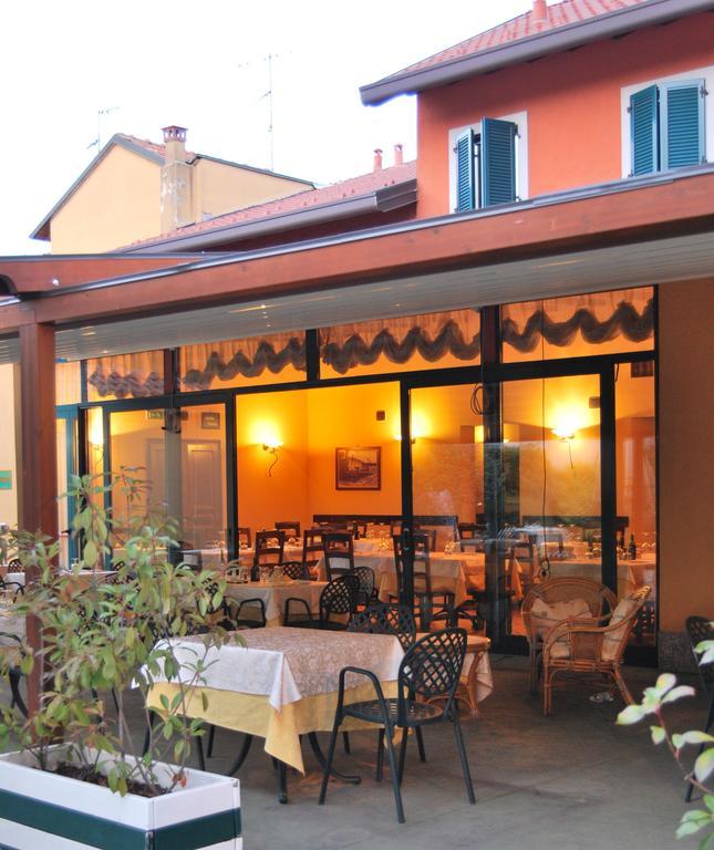 Hotel Ristorante Morus Burago di Molgora Buitenkant foto